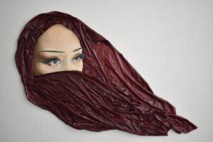 2026.06 Zahra Chowhurdy – Behind the Crimson Folds