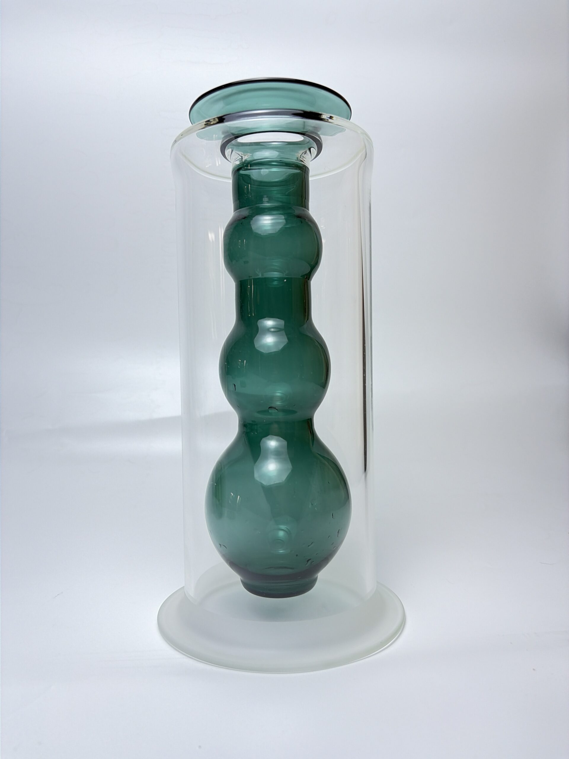2026.09 Bobby Richard – lake green vase, 12×4 Flameworked Borosilicate